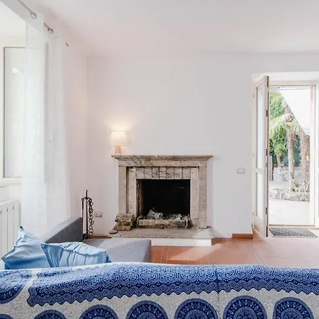 Bertacchi - Inside And Out Vakantiehuis *