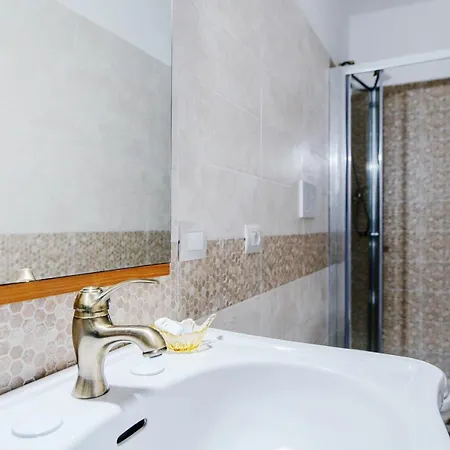 Bertacchi - Inside And Out Vakantiehuis Como