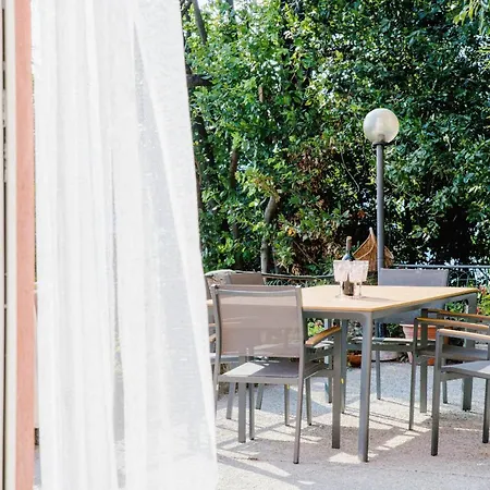 Bertacchi - Inside And Out Como