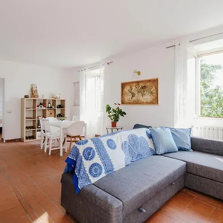 Bertacchi - Inside And Out Holiday home *